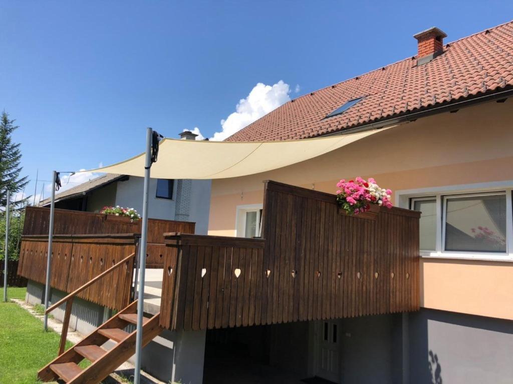 Apartma Kreda Mojstrana Kültér fotó